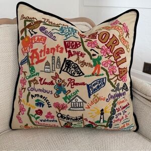 EUC CatStudio Georgia 20”x20” accent pillow beige with multicolor embroidery